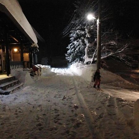 Ski-In, Ski-Out Iwatake Apartments Hakuba Extérieur photo