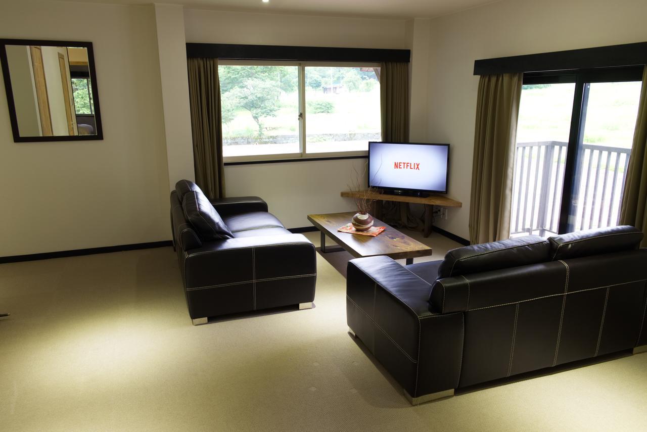 Ski-In, Ski-Out Iwatake Apartments Hakuba Extérieur photo