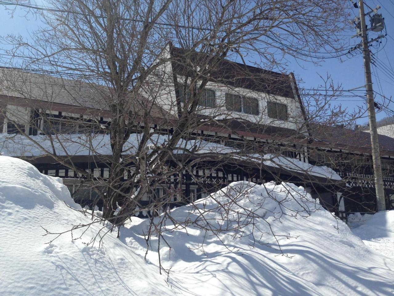 Ski-In, Ski-Out Iwatake Apartments Hakuba Extérieur photo